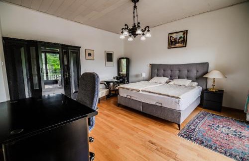 Ljubljana Apartment | Parkside Haven with 4 Bedrooms & free parking