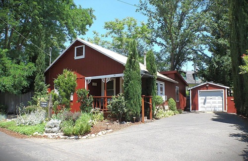 Murphys Cottage | Parkside - Murphys Vacation Rentals