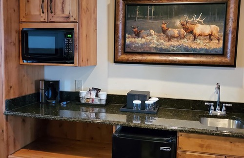 Jackson Hole Hotel | Parkway Inn of Jackson Hole
