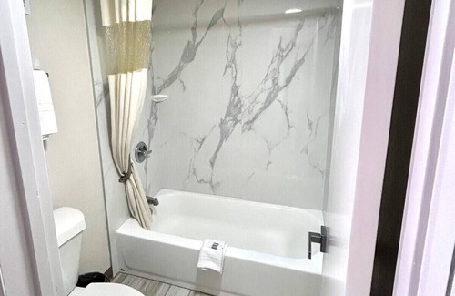 Odessa Hotel | Parkway Inn