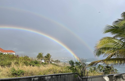 Marley Vale House | 'PARLATUVIER' Stunning Oceanview 4-bedroom home