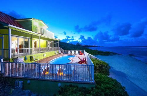 Brinkleys House | Parrot-ise 4 Bedroom Villa
