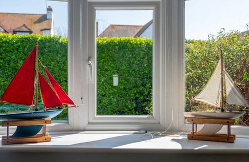 Birchington House | Pass the Keys | Little Haven, A stunning Bungalow in Minnis Bay