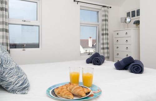 Rhosneigr House | Pass the Keys Breeze Cottage 2 bed Beach property