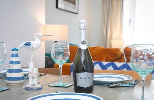 Rhosneigr House | Pass the Keys Breeze Cottage 2 bed Beach property