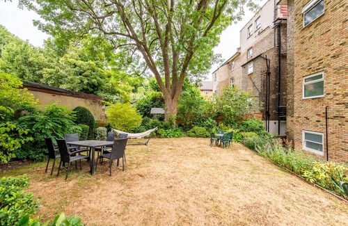 Crystal Palace Apartment | Pass the Keys | Chic Apartment in Crystal Palace