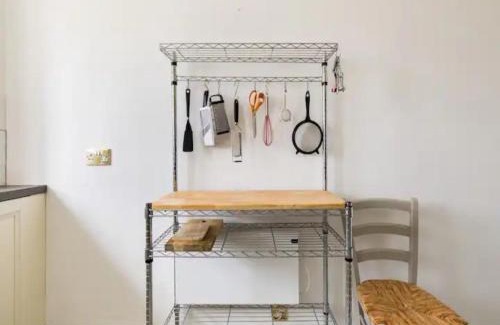 Queen's Gate Apartment | Pass the Keys Hidden Gem in the heart of Gloucester Road, London
