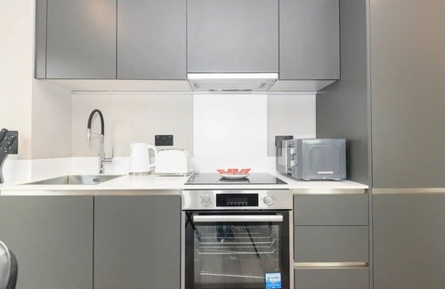 Holbeck Apartment | Pass the Keys | Oasis in the sky - Leeds Centre