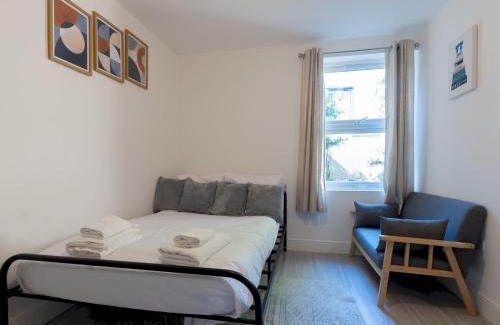 Southend-on-Sea Apartment | Pass the Keys Studio flat in Heart of Southend