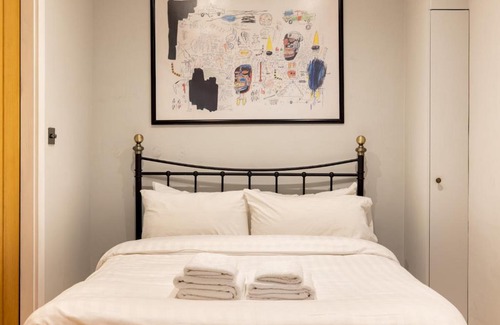 Chelsea Riverside Apartment | Pass the Keys Stylish 1 bedroom flat by Kings Road in Chelseag