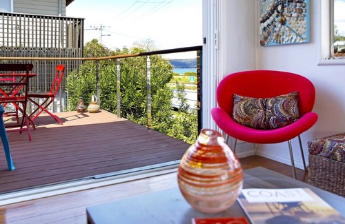 Patonga House | Patonga Corner Cottage by HolidayCo.