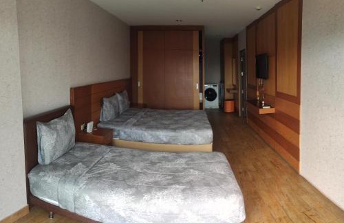 Central Pattaya Apartment | Pattaya Beach View Talay 6 by AEGEAN Suite Condo