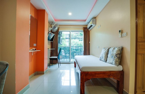 Jomtien House | Patumnak Beach Guesthouse