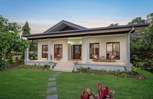 Wongaling Beach House | Pause Reset at Mission House and Shack