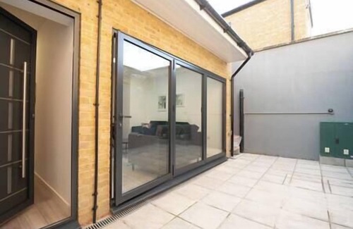 Holland Park Apartment | PBC | Studio Apt in Richmond (RICH3)