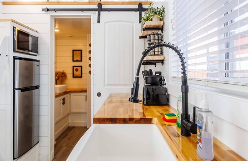 Apple Valley Apartment | Peace and Tranquility private hot tub,deck,and bbq