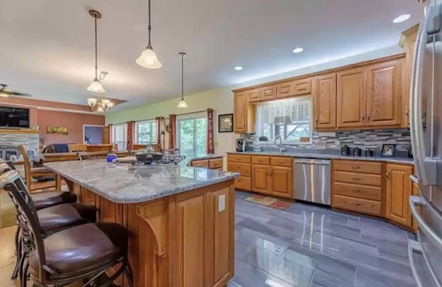 Bentonville - Fayetteville House | Peace at The Pines: Leisure on the Lake