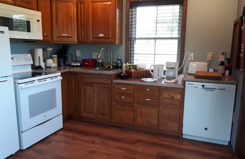 Murrayville House | Peace on the Prairie Too - Tiny House, Pets Allowed, No cleaning fee.