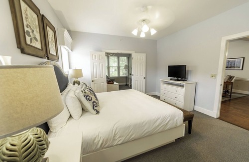 Lackey Resort | Peaceful 1BR Retreat in Gated Estate Near History + Local Parks