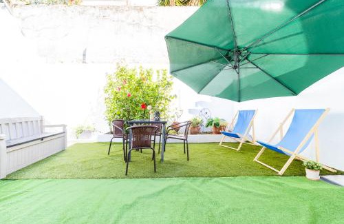 Benfica House | Peaceful 2-bedroom House with Garden at the heart of Benfica