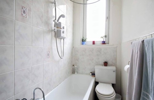 Morningside Apartment | Peaceful 3 bed flat