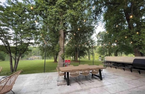 Estill Springs House | Peaceful 5-bedroom house right on the water in Estill Springs