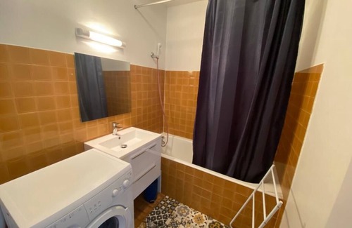 Estanove Apartment | Peaceful apartment with swimming pool close to shops 15 minutes from beaches by car