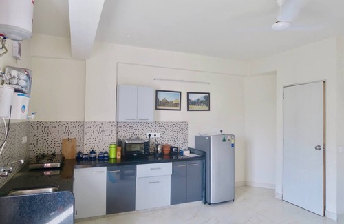 Raja Park Apartment | Peaceful apartment with great rooftop