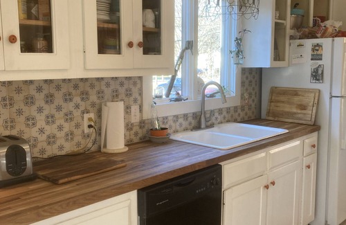 Wakefield-Peacedale House | Peaceful, Artsy Antique Home In Central Location Near Beaches, Shops, Bike Path
