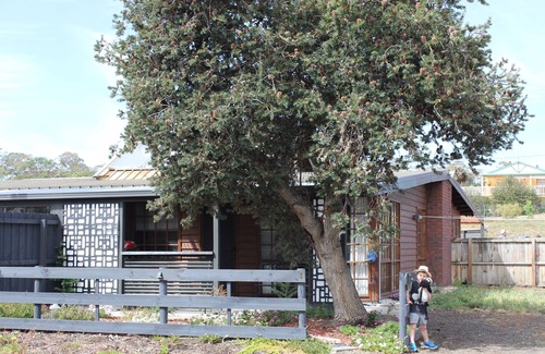 Dodges Ferry Apartment | Peaceful beach retreat, close to cafe, bakery, bistro, shop & only 30 min Hobart
