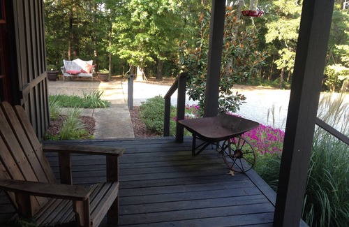 Starkville Cabin | Peaceful Cabin on 8 wooded acres 3 Miles From MSU Campus