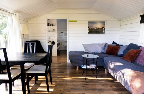 Morbylanga Cabin | Peaceful Cabin With Walking Distance to Alvaret Unesco World Heritage