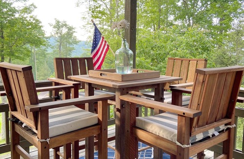 Cashiers Ski Chalet | Peaceful Chalet at Trillium Lakes & Links/Best Bedding Comfort/5 Star Reviews