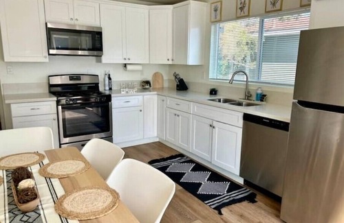 Lincoln Acres House | Peaceful Cottage near San Diego w/WDnn