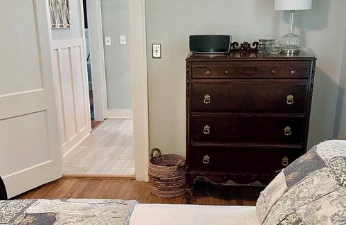 Anderson House | Peaceful, Cozy and quiet, near downtown. 5 minutes from Anderson University.