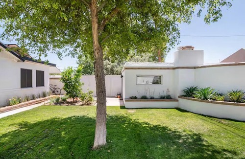 Ingleside House | Peaceful Detached Guesthouse with King Bed