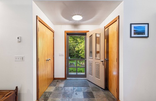 East Chop House | Peaceful East Chop Vineyard 5-BR 3-BA home, AC, large yard, Guest apt add-on.