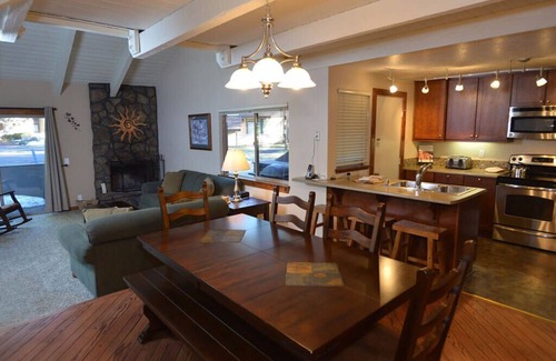 Tennis Village Condo | Peaceful Escape with Outdoor Deck, Hot Tub & A/C