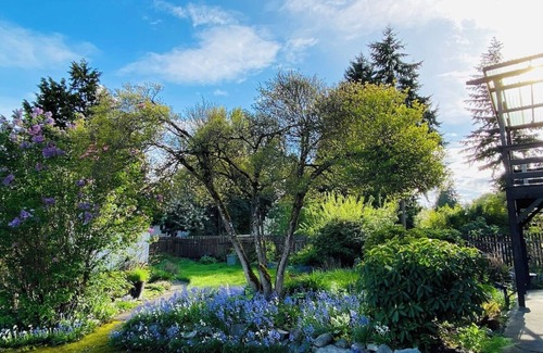 Kent House | Peaceful Home-Centrally Located West Hill, Kent