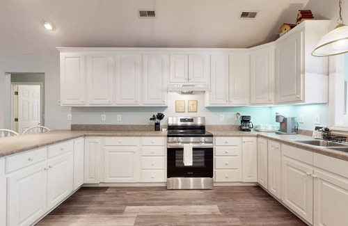 Edisto Island House | Peaceful home close to the beach with large yard, porch, W/D, & AC