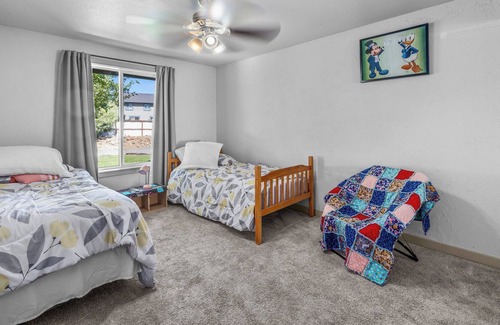 Southwest Bend House | Peaceful & idyllic Bend garden home 1.5 miles from the Old Mill!
