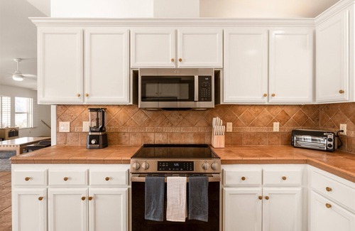 Friant House | Peaceful Lakeside Retreat on Millerton Lake ~ Gameroom ~ 3 Bedroom