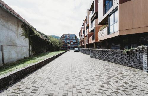 Ljubljana City Centre Apartment | Peaceful Little Retreat, spacious free garage park