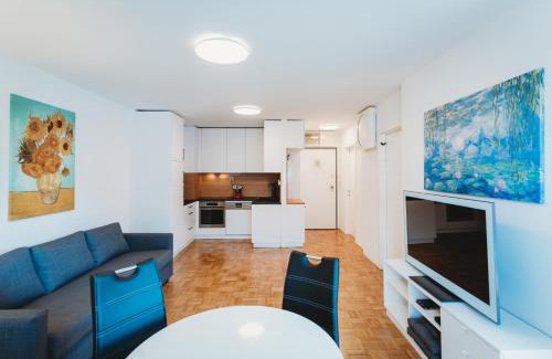 Ljubljana City Centre Apartment | Peaceful Little Retreat, spacious free garage park