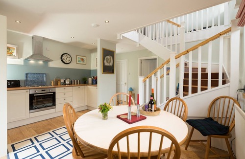 Alexandria Cottage | Peaceful relaxing cottages for 6 in stunning Loch Lomond setting - unique site.