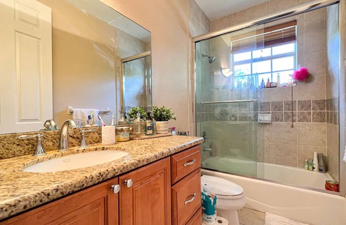 Tarpon River House | Peaceful retreat! 5min from Las Olas 10min from the beach