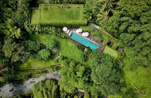 Buwit Villa | Peaceful river and jungle views, 6 bedrooms, close to beaches.