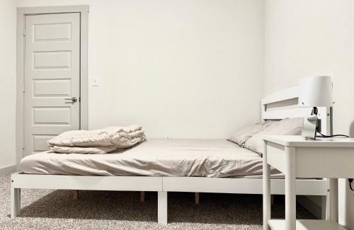 McNeil House | Peaceful Room in Austin