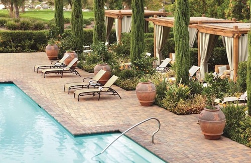Rancho Bernardo Hotel | Peaceful Studio Getaway Overlooking Golf Greens or Tranquil Spa Areas