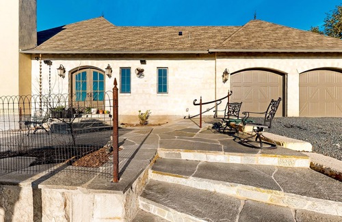 Fredericksburg Condo | Peaceful & stylish getaway with patio & stunning views - near rivers & wineries